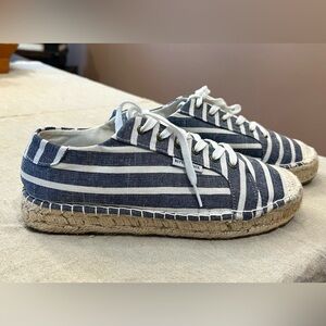 Betty Basics Espadrilles - Blue and White